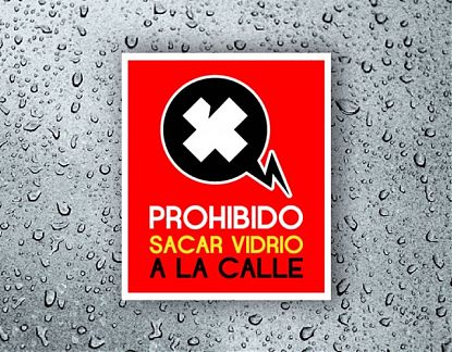  Pegatina impresa sobre vinilo adhesivo PROHIBIDO SACAR VIDRIO A LA CALLE - Vinilos para bares y negocios de hostelería 07168