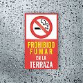  Cartel impreso sobre vinilo adhesivo PROHIBIDO FUMAR EN LA TERRAZA - Vinilos adhesivos para bares y restaurantes 07363