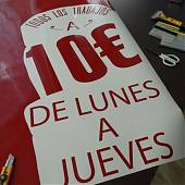 En EBREVINIL diseñamos y fabricamos tu vinilo decorativo personalizado!
