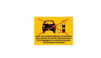  Vinilo Adhesivo de Seguridad: Prohibido el Acceso de Coches Eléctricos en Garajes por Riesgo de Incendio 09798