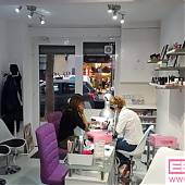 Decoración con vinilos adhesivos para Versatil Nails, Centro de Uñas en Barcelona