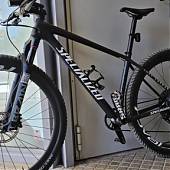 Explorando la Creatividad sobre Dos Ruedas: Transforma tu Bicicleta SPECIALIZED con el Kit de Vinilos Adhesivos Exclusivos de EBREVINIL