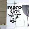  Thor y la fuerza de IVECO: Vinilo adhesivo épico para camiones que desafía los límites 08706