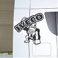  La fusión épica en un vinilo adhesivo existe!: Donkey Kong llevando a IVECO en sus hombros 08705