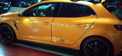 Cómo convertir tu Renault Megane RS 4 en un vehículo aún más agresivo con dos simples vinilos adhesivos
