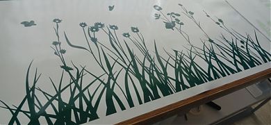 Así nace un vinilo decorativo floral