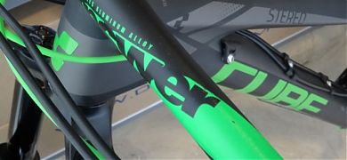 Decoración con vinilos adhesivos de una MTB CUBE