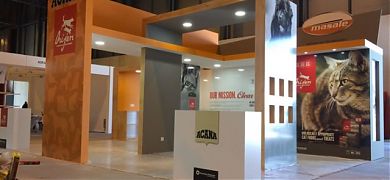 Diseño, construcción y decoración de un stand ferial para PropPet Madrid 2017