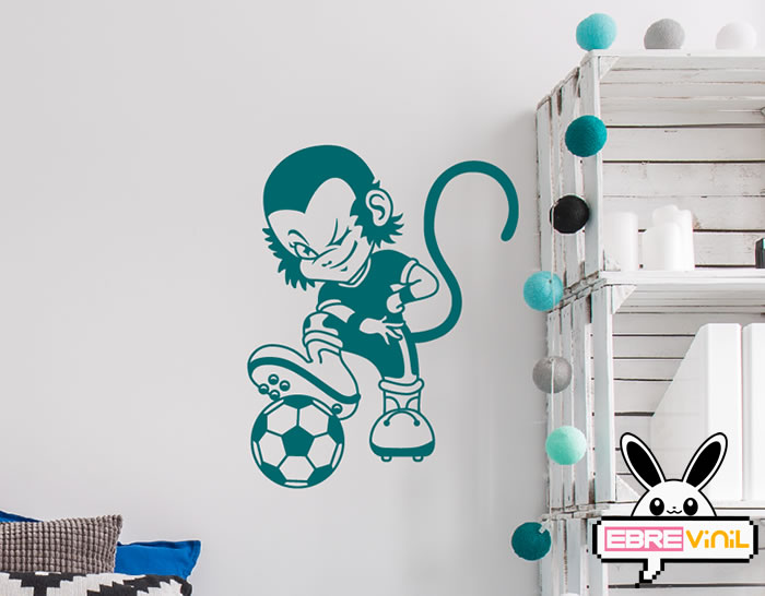 Vinilo decorativo infantil - juvenil mono futbolista