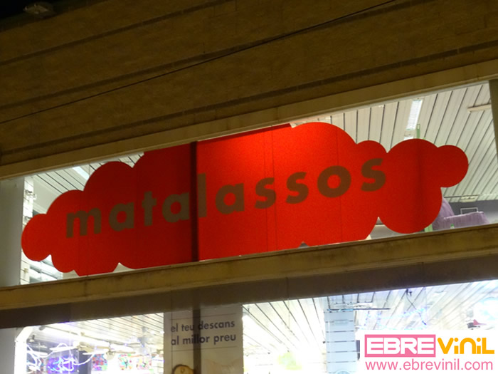 vinilo para escaparates y ventanas de negocios y empresas